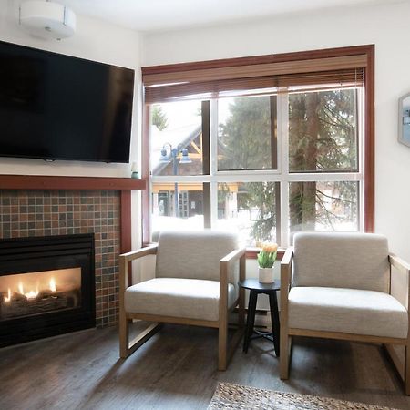 Attractive Townhouse In Whistler Village With Hot Tub المظهر الخارجي الصورة